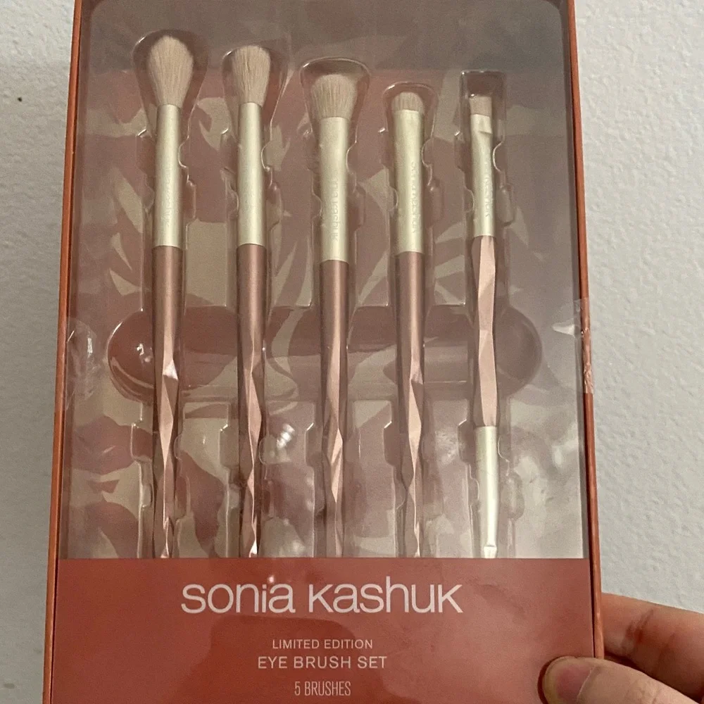 Sonia Kashuk Rose Gold and Cream Eye Brush Collection